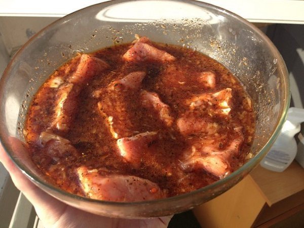 Ещё один рецепт шашлыка.Нам нужно.Хорошее мясо из свинины ( шея ) 1 кг. Я делал на двоих.Лук ... - 4
