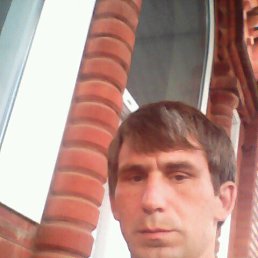 Lev, 37, 