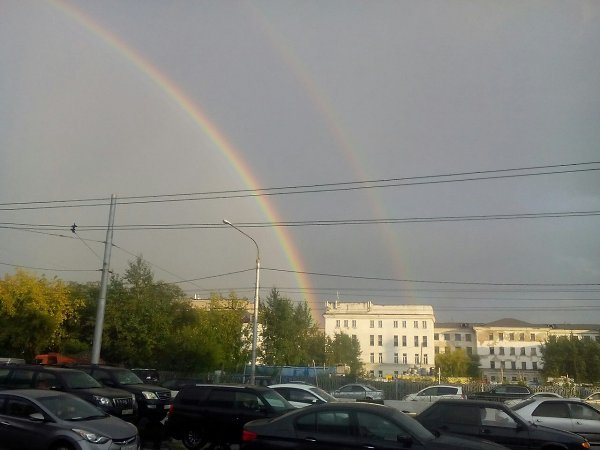 Сегодня над городом была двойная радуга. Кто тоже видел? Делитесь фотками! #фото@live_kras