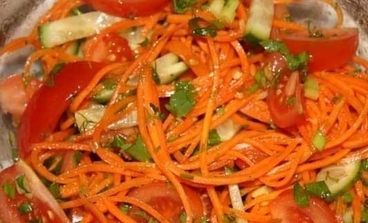 9 вкуснейших салатов на каждый день! Подборка: 1. Салат вкусненький с сухариками. 2. Салат с ... - 9