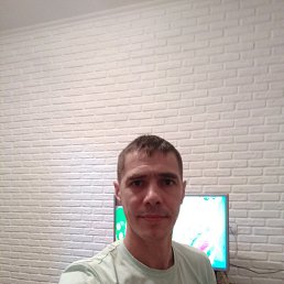 Aleksandr, , 46 