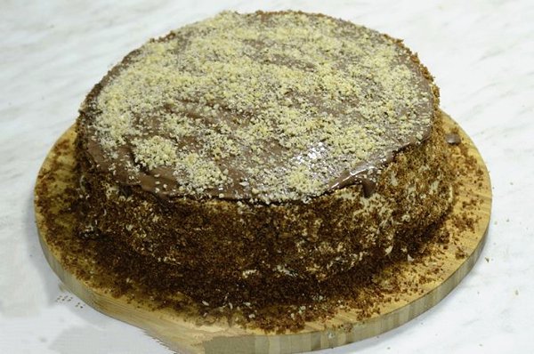 Бисквитный торт с черносливом и орехами.Рецепт изысканного десерта к приходу гостей или для ... - 2