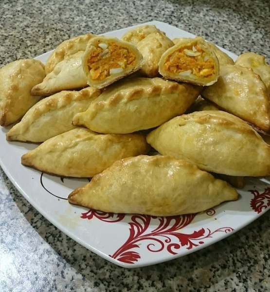ПИРОЖКИ С КУРИЦЕЙ И ЯЙЦОМ .Для теста :-Маргарин 200 грамм, мука пшеничная 3 ст, яйцо 1 шт, сахар 1 ...