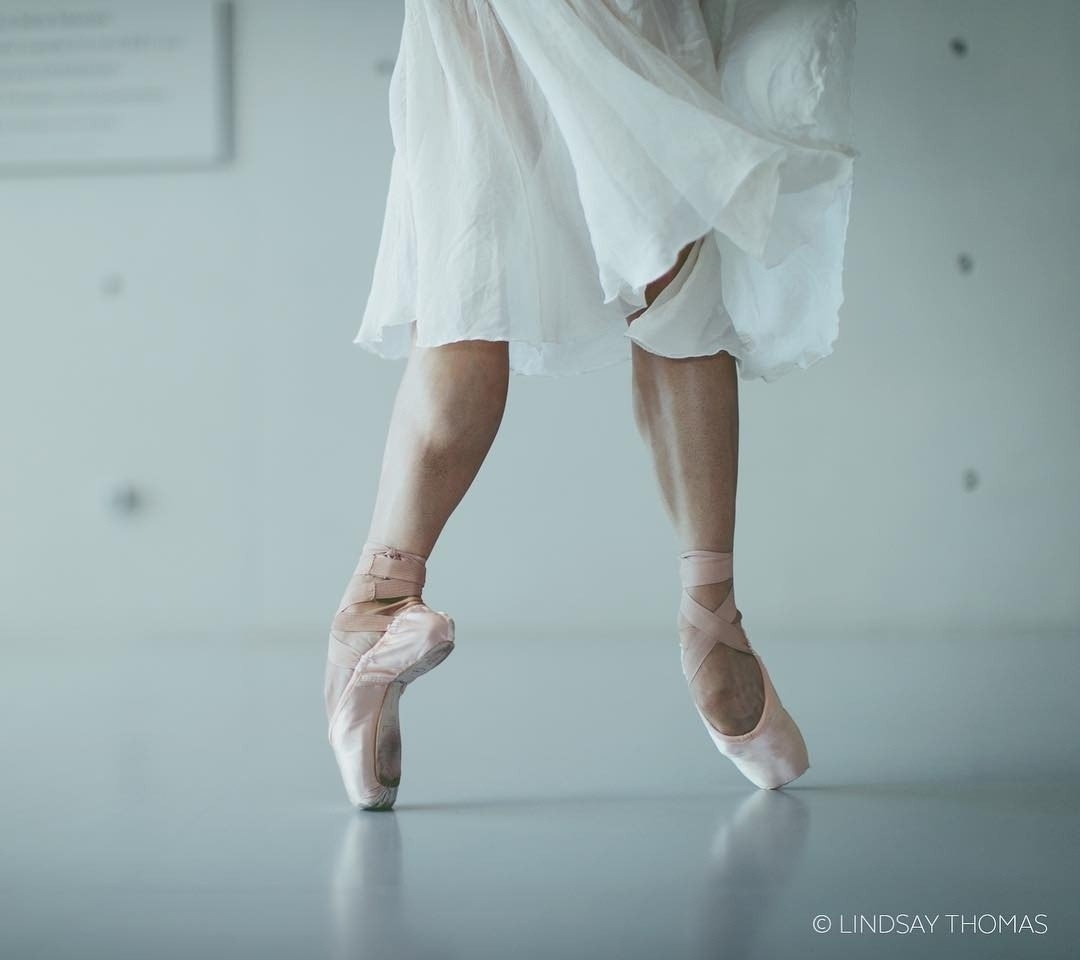   . Lindsay Thomas - 6