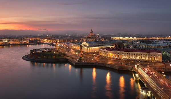 Васильевский остров в Санкт-Петербурге является самым крупным островом города и единственным местом ...
