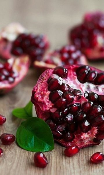 Гранат — это полезно и ооочень вкусно! А вы любите? #настроение@ican - 2
