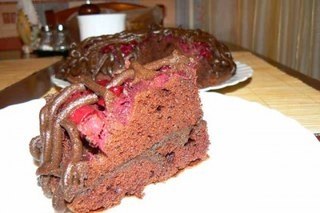 Торт «Вишнево - шоколадное наслаждение». Очень шоколадный и вкусный тортик! Бисквит получается ... - 2