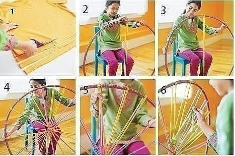 Коврик из старых футболок на обруче хула-хуп.