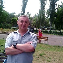 Игорь, 61, Енакиево