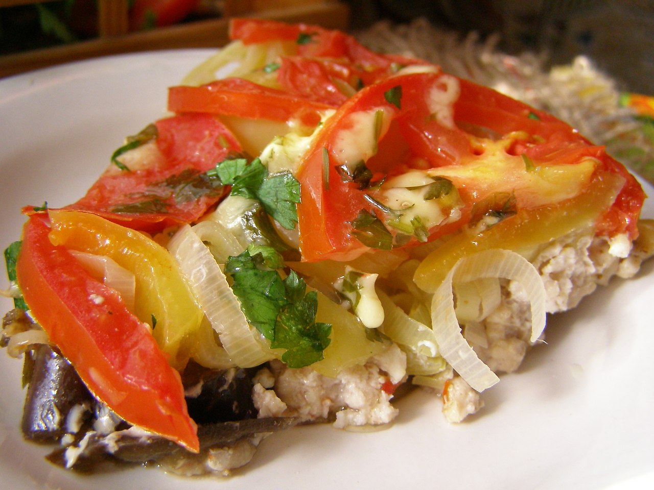 СЛОЕНЫЙ «ПИРОГ» ИЗ ОСЕННИХ ОВОЩЕЙ И МЯСА.Этот рецепт прекрасно подходит молодым хозяйкам, не ...