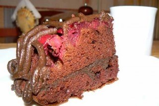 Торт «Вишнево - шоколадное наслаждение». Очень шоколадный и вкусный тортик! Бисквит получается ... - 3