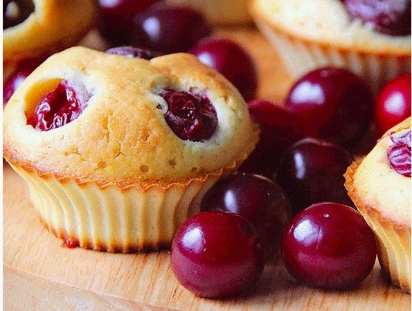 #готовим@fan_handmade.Кексы с вишнейНам потребуется:Молоко – 230 мл,Яйцо куриное – 3 шт.,Сливочное ...