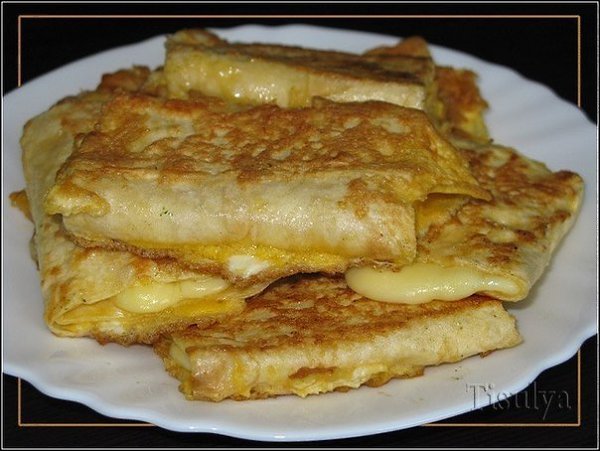Завтрак на скорую руку.Тонкий армянский лаваш - удивительно удобный продукт для множества ...