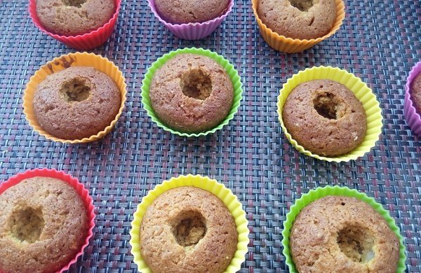Яблочные кексы на кукурузной муке.Ингредиенты:Яйца — 2 шт.Сахар — 1 стак.Яблоки — 1 шт.Мука ... - 8