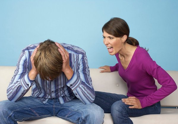 Женские манипуляции: Скандал, нервотрепка, истерика, крик.Скандал — родная стихия многих современных ...