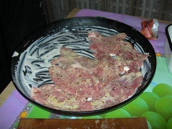 Мясо - вкусно и просто.Правильнее было бы написать