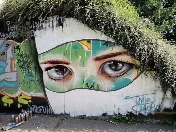 Примеры впечатляющего стрит-арта с использованием городских объектов - 7