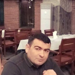 Kamran, 38, 