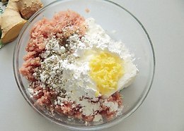 Куриные фрикадельки с капустой и сыром фета.Сохрани и приготовь Ингредиенты:Фета — 300 гФарш куриный ... - 2
