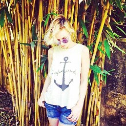 ������, ����, 44 ����