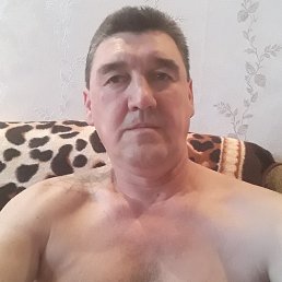 Татарин, 54, Межгорье