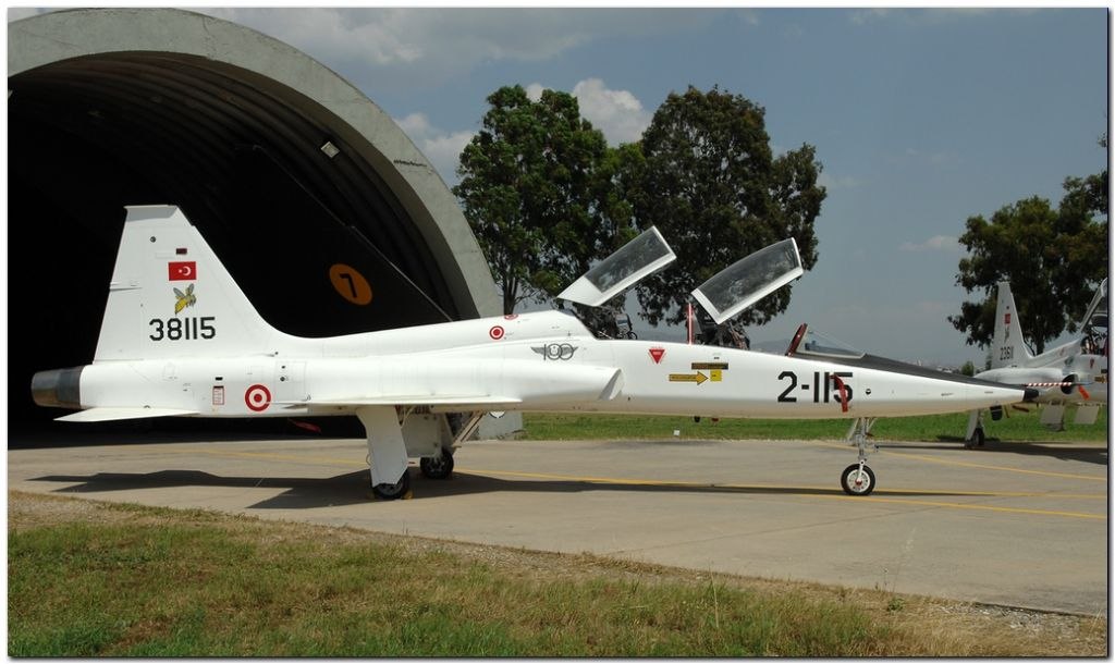   -38. T-38       ... - 18