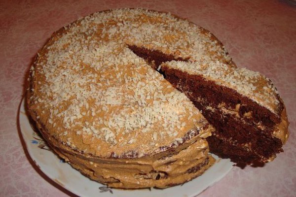 Шоколадный бисквитный торт. Шоколадный торт легко получается из бисквитных коржей и легкого крема. ...