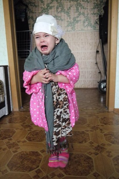 То ли что с погодой, то ли с формой ног, В лабутен не лезет....шерстяной носок