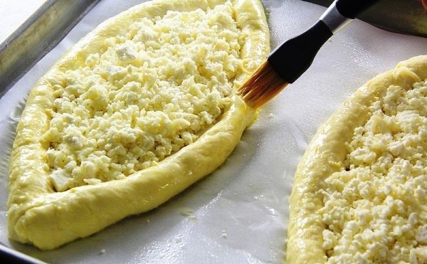 Хачапури по-аджарски.Сохрани, чтобы не потерять.Ингредиенты:Готовое дрожжевое тесто — 500 гСулугуни ... - 7