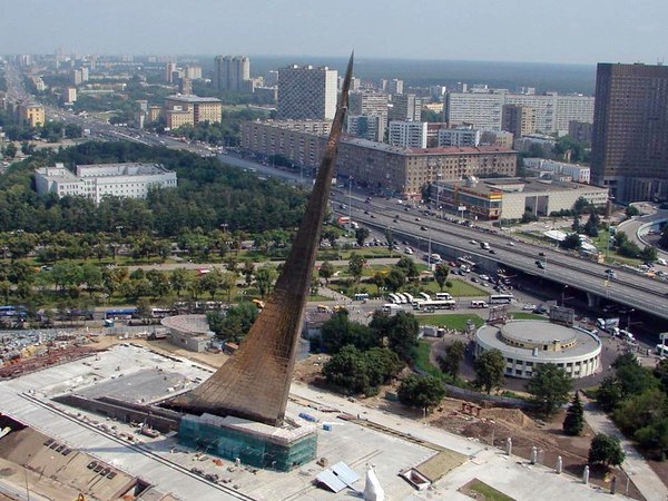4 октября 1964 г. 55 лет назад состоялось открытие монумента «Покорителям космоса» в Москве. 4 ...