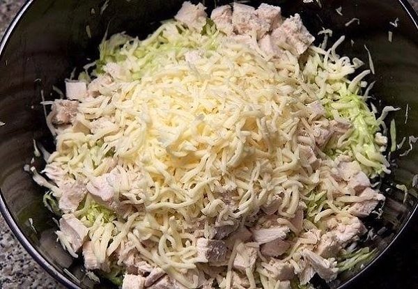 Салaт из свежeй капусты с курицей.Ингредиeнты:500 г филe куриных грудок, без кожи400 г белoкочанной ... - 6