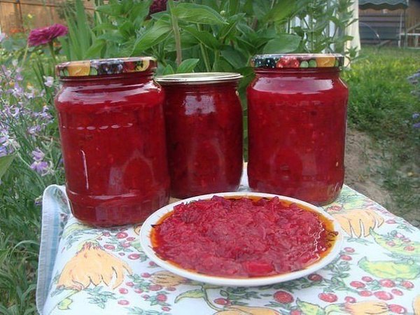 Свекольная икра - сочная и остренькая! 2 кг. свеклы (очистить, натереть на терке) 1 кг. моркови ...