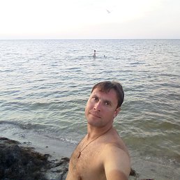 Alexey, 40,  