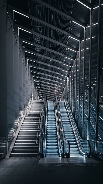 [] iPhone.     #@apple.inside     : ...