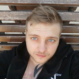 Алекс, 29, Путилково