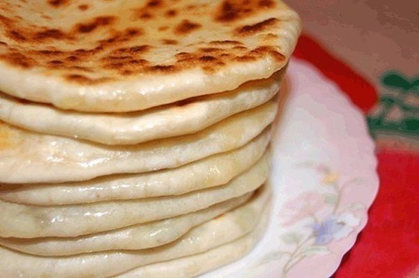 Лепешки Хычины с двумя начинками: сыр+зелень и картофель+сыр+зелень. Начинка может быть любой , на ...