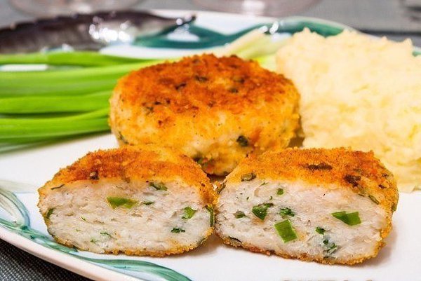 Рыбные котлеты.Сочные, нежные, очень вкусные котлеты.На гарнир можно приготовить картофельное пюре. ...