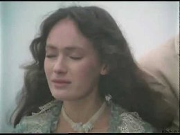 Любовь - волшебная страна - Жестокий романсЯ, словно бабочка, к огнюСтремилась так неодолимоВ Любовь, волшебную страну,Где назовут меня любимой...Где бесподобен день любой,Где не страшилась я ...