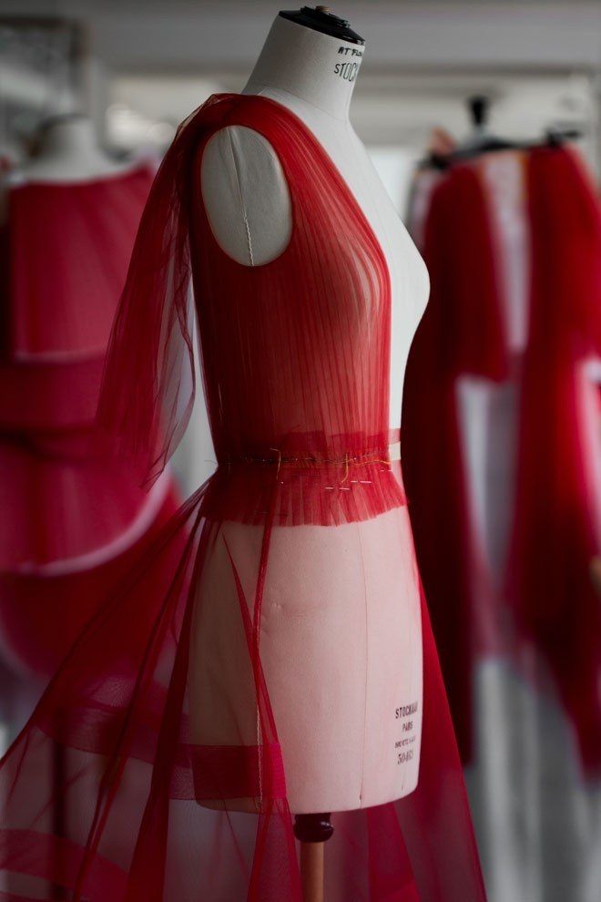 #_@sewing_https://fotostrana.ru/away?to=/sl/pFO2 making of the pleated dress from the Dior haute couture show, step by ... - 4