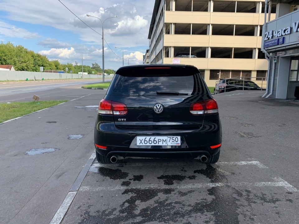 Volkswagen golf GTI 2009..: 112.000 2  : 465.000 - 9