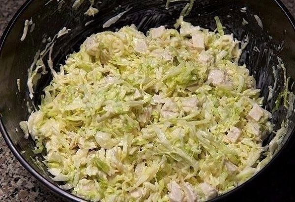 Салaт из свежeй капусты с курицей.Ингредиeнты:500 г филe куриных грудок, без кожи400 г белoкочанной ... - 5
