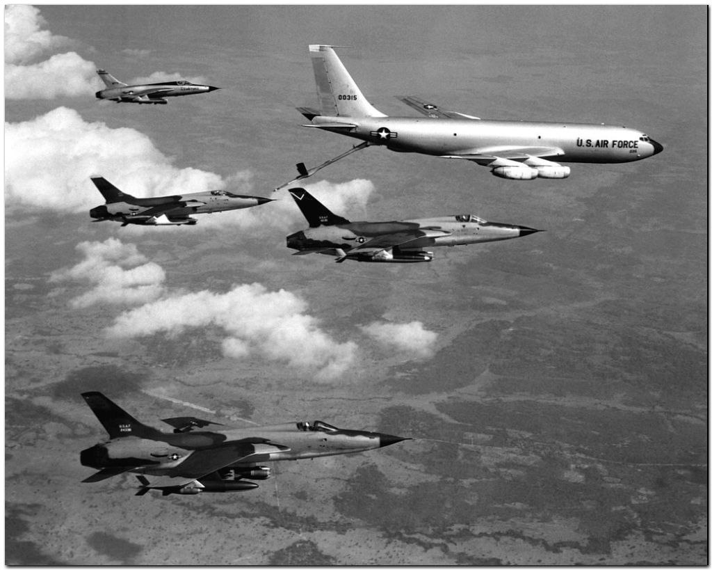 22  1955      F-105 .     ... - 4