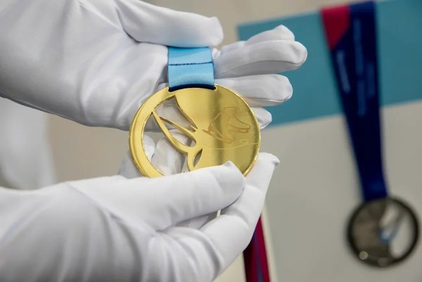 Впервые показаны медали, которые получат победители Чемпионата России по фигурному катанию! С 26 по ... - 2