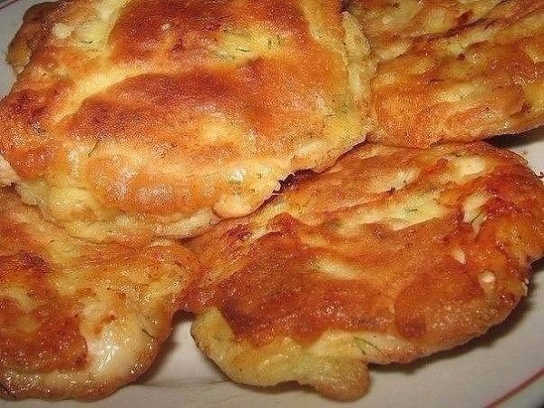 Куриные отбивные в кляре с сыром. Ингредиенты: 1 крупная куриная грудка 150 гр твердого сыра 2 яйца ...