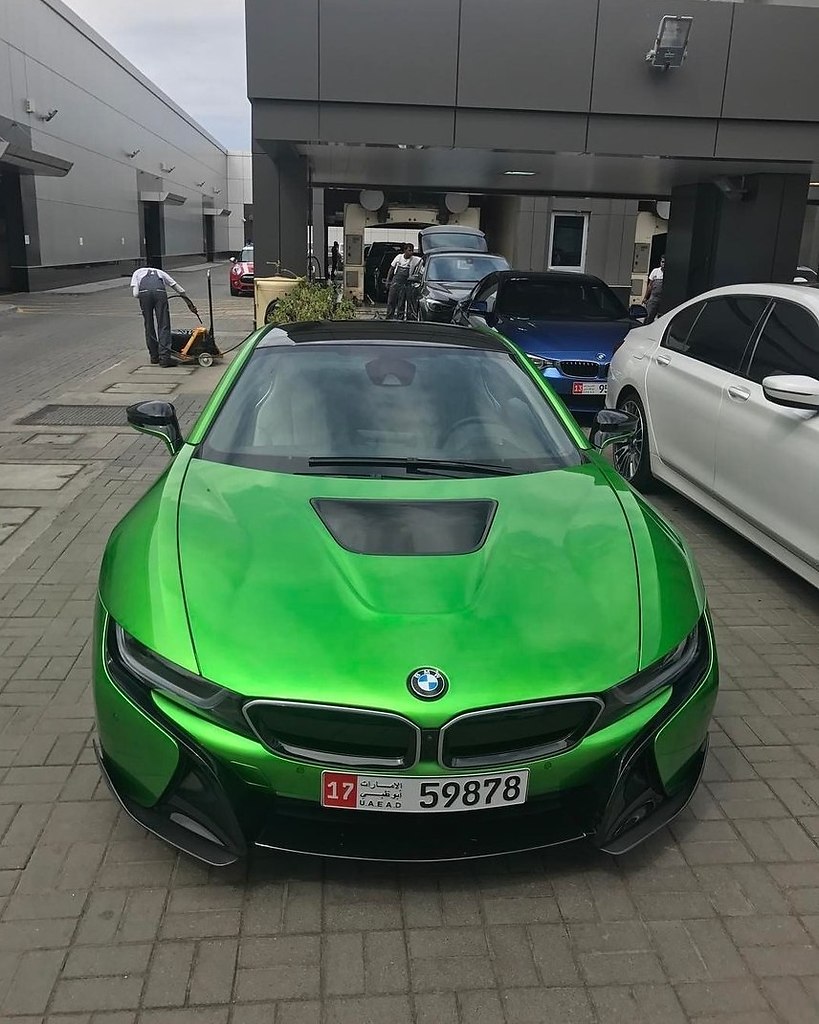 BMW i8