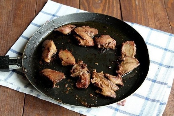 Салат с куриной печенью и мандаринами.Ингредиенты:Печень куриная — 200 гМандарин — 1 шт.Салат ... - 3