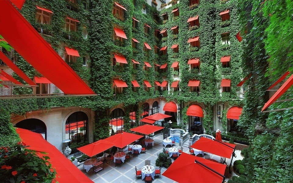  Plaza Athenee,  - 2