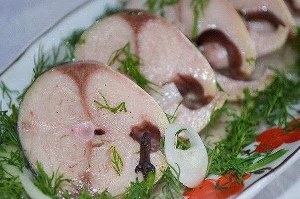 В таком маринаде скумбрия не уступает по вкусу красной рыбе.Состав:- Скумбрия (замороженная, ...