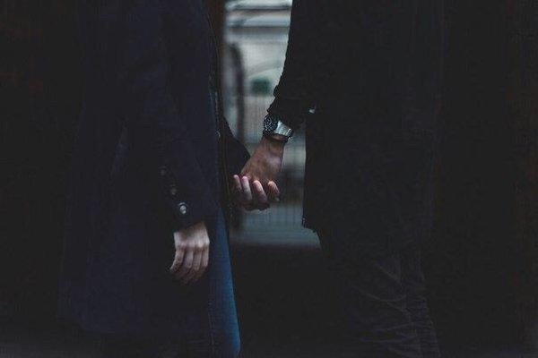 Хочешь сохранить человека - никому не рассказывай о нем.