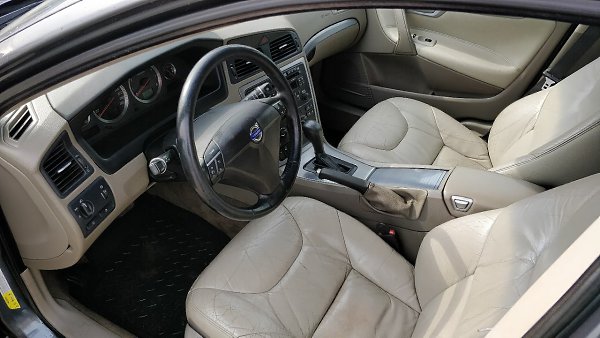Киров. 350000р. Обмен. Volvo S60 2006. Мотор 2.4, шепчет. АКПП. Продаю хороший шведский автомобиль. ... - 2